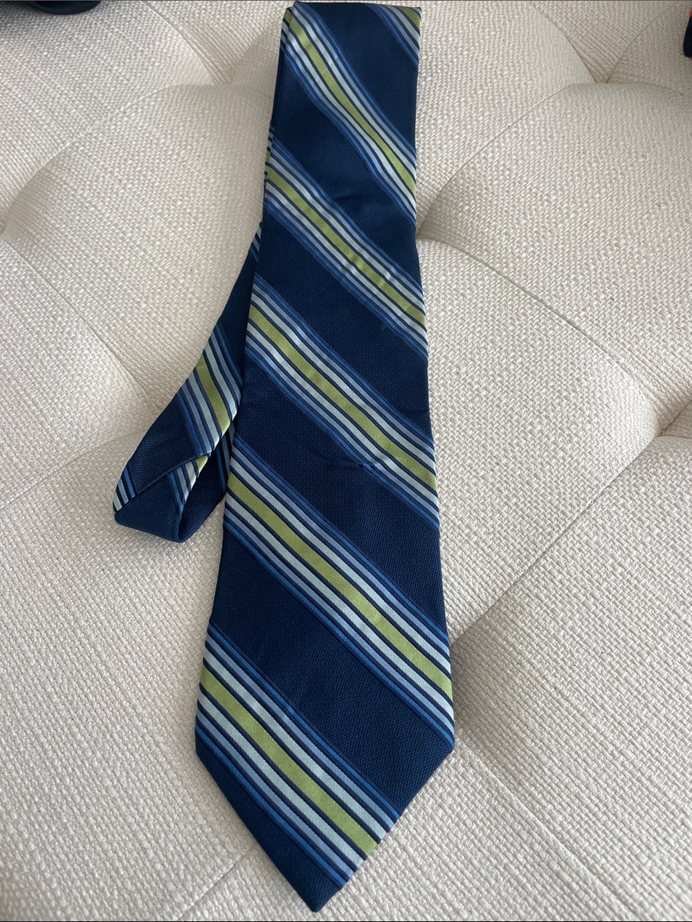 Express men’s tie